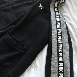 BLACK VICTORIA’S SECRET QUARTER ZIP SWEATER